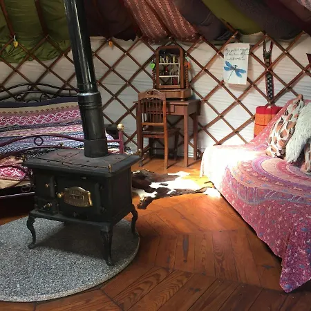 Glamping Star Gazing Luxury Yurt Above Beautiful River, Off Grid Vale do Barco