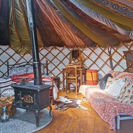 Star Gazing Luxury Yurt Above Beautiful River, Off Grid Vale do Barco