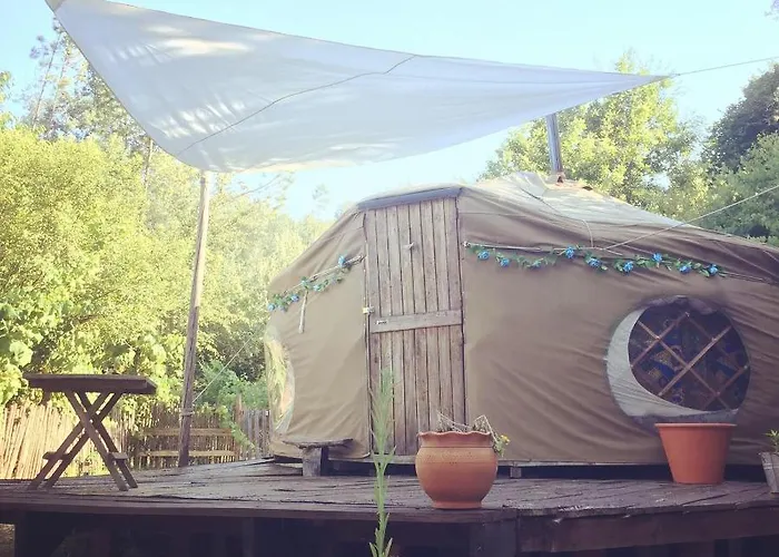 Lyxtält Star Gazing Luxury Yurt Above Beautiful River, Off Grid *