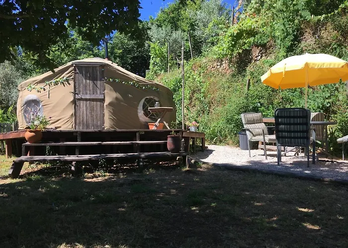 Lüks kamp alanı Star Gazing Luxury Yurt Above Beautiful River, Off Grid