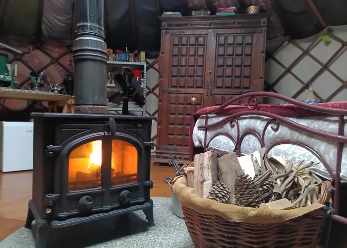 Star Gazing Luxury Yurt Above Beautiful River, Off Grid Vale do Barco